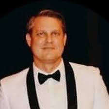 Julie Maciejewski's Instagram, Twitter & Facebook