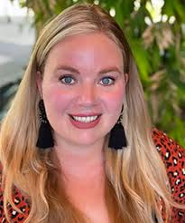 Kathleen Pettengill's Instagram, Twitter & Facebook