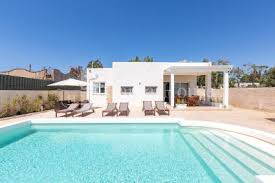 Gli appartamenti ilaria offrono due soluzioni in affitto a porto cesareo sul mare. Ville E Casa Vacanze Porto Cesareo In Affitto Offerte Porto Cesareo Puglia 2021 2022