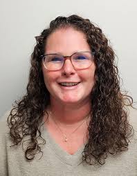 Carrie Hensley's Instagram, Twitter & Facebook