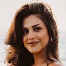 Bethany Durst's Instagram, Twitter & Facebook