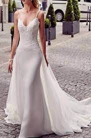 15 Detachable Train Wedding Dresses Under 200 Dollars For Brides Who Want A Removable Train Chiclypoised Removable Train Wedding Dress Wedding Dress Train Wedding Dresses