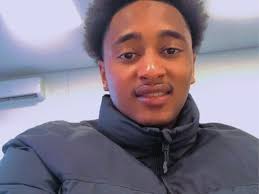 Uniek babynieuws: kuifmangabey geboren in Beekse Bergen