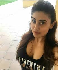 Hindu woman with menhdi tattoo. New Stylish Girls Profile Pictures Dp For Whatsapp Facebook 2021