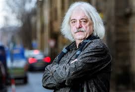 Vedle vstupu do síně slávy získala jeho kapela druhá tráva ocenění v kategorii folk za nahrávku díl první. V Americe Se Nam Nejlip Hraje V Texasu Rika Robert Krestan Idnes Cz