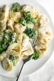 Italian seasoning, cheese tortellini, minced garlic, frozen chopped broccoli and 5 more. Creamy Broccoli Tortellini Pasta Bake Peas And Crayons