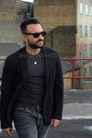 Saif ali khan net worth as of 2021 is estimated to $150 million which converts to more than 1120 crores in indian rupees. Saif Ali Khan Coming Up With An Autobiography In 2021 Saif Ali Khan Online