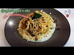 Spaghetti Aglio E Olio Alla Cannavacciuolo Spaghetti With Garlic And Oil To Cannavacciuolo Youtube