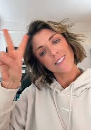 Rachel Wolter's Instagram, Twitter & Facebook