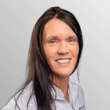 Jennifer Allen's Instagram, Twitter & Facebook