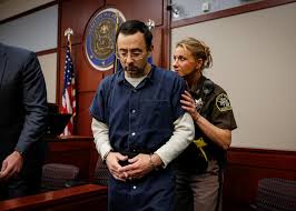 Jan 19, 2018 · larry nassar joins the medical staff of usa gymnastics as an athletic trainer. Sexueller Missbrauch Ex Turn Arzt Nassar Zu Bis Zu 175 Jahren Haft Verurteilt Sport Tagesspiegel