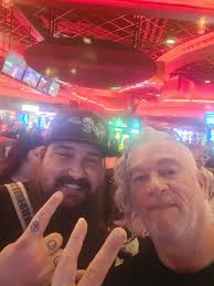 What an awesome show Everclear last night was incredible, plus got to hang  with one of our amazing vets and a bonus, part of Oklahoma Blood showed up  and enjoyed the show!!!