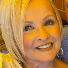 Where can I get fresh macaroons? Not macarons, I need macaroons.