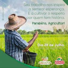 Também é um dia de celebrar #valtreiros, que tiram da terra o seu sustento, que acordam cedo pra se superar e produzir. Dia Do Agricultor