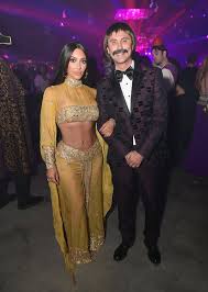 Jonathan Cheban And Kim Kardashian Best Celebrity Halloween Costumes Kim Kardashian Halloween Costume Celebrity Costumes