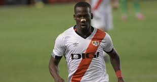 El rayo se robó los reflectores por su velocidad y eso hizo que tuviera ofertas de rusia, turquía y españa, y este último fue su destino. Rayo Vallecano Con Luis Advincula Perdio Primera Final Ante Girona Ovacion Corporacion Deportiva