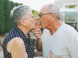 These are the best senior dating sites for mature singles, whether you're over 60 or have just entered into your early 50s. The Best Dating Sites For Seniors Over 50