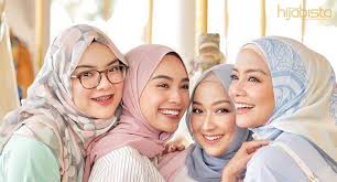 Karena adanya radang dan infeksi yang menyebabkan mulut anda dan tenggorokan menjadi luka bahkan sakit untuk ditelan. Sains Membuktikan Anak Bongsu Mempunyai Personaliti Yang Lebih Positif Dan Mengembirakan Bolehlah Cari Jodoh Dengan Si Bongsu Hijabista