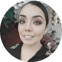 Araceli Robles's Instagram, Twitter & Facebook