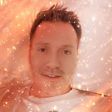 Hi, Is there any cleaner available for 2 hours? Please send me your rate  through DM ? ✓ Residential area ✓ Oslo (around Storo) ✓ Available either  Sunday or Monday