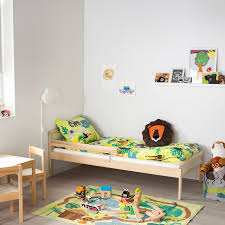 Kinderbetten sind ideal, wenn dein kind in ein richtiges bett umziehen kann. Sniglar Juniorbettgestell Mit Lattenrost Buche Ikea Deutschland