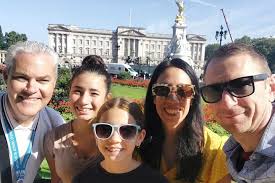 GAVIN WITH A "G", LONDON BLUE BADGE TOURIST GUIDE