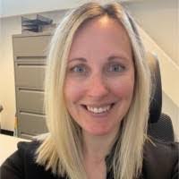 Kelly Benge's Instagram, Twitter & Facebook