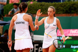 Nadia podoroska celebra su victoria contra la ucraniana elina svitolina. Nadia Podoroska Se Alista Para Debutar En La Fed Cup