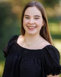 Victoria Kroll's Instagram, Twitter & Facebook