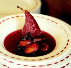 Recette Poires Pochees Au Vin Et Aux Epices Recette En 2020 Poires Pochees Poire Recette Poire