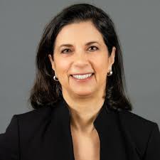 Lisa Gresham's Instagram, Twitter & Facebook