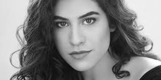 Newcomer Jessie Davidson to Star as Vivian Ward in Pretty Woman: The  Musical National Tour