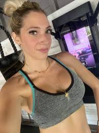 blocking all creeps instantly, selfie is to prove I do own the tonal and  not scamming you with a heavy box*. Used for about a year then I moved to a  condo