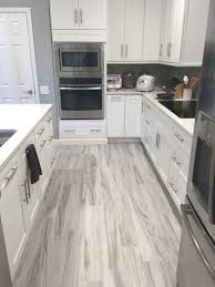 43 Amazing Grey Laminate Flooring Kitchen Ornament Decornish Dot Com In 2020 Grey Wood Floors Kitchen Grey Kitchen Floor Grey Laminate Flooring Kitchen