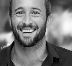 AlexOLoughlin …..