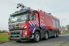 Pin Von Tremelet David Auf Firetrucks Einsatzfahrzeuge Feuerwehr Fahrzeuge Feuerwehr