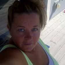 Donna Reno's Instagram, Twitter & Facebook