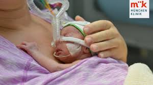 Schon zu beginn der schwangerschaft sind viele eltern gespannt darauf zu erfahren, ob sie einen jungen oder ein mädchen bekommen. Geburt Entbindung Spezialisten In Unseren Geburtskliniken Munchen Klinik