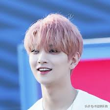 那些撞臉的愛豆們，文俊輝叫金希澈爸爸，EXO金珉錫撞臉女團成員- 每日頭條