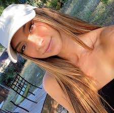 Nikki Gray's Instagram, Twitter & Facebook