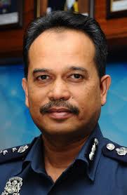 Kastam shah alam jabatan kastam diraja malaysia, cawangan ltsaas subang bangunan opa (old putra association), lingkungan golf saujana resort kastam johor bahru jabatan kastam diraja malaysia, menara kastam johor, larkin, susur 5, jalan tun razak, 80350, johor bahru. Navy The Best Opbenteng Kastam Patahkan Cubaan Seludup Kereta Terpakai Johor Bahru Jabatan Kastam Diraja Malaysia Jkdm Johor Berjaya Mematahkan Cubaan Satu Sindiket Menyeludup Masuk Lima Buah Kenderaan Terpakai Di Pelabuhan