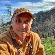 Great old picture of Buck Ash with his great buck from Georgia back in  1961! Score: 191-4/8 typical. #whitetaildeer #whitetail #georgia  #whitetails #hunt #outdoors #wild #throwback #yeti #theidolarchives