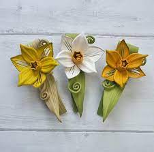 Leather Daffodil Brooch Spring Leather Flower Welsh Daffodil Etsy Leather Flowers Leather Anniversary Gift Flower Accessories