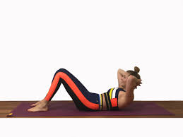 Oberschenkel bildet mit dem rücken eine linie obere position kurz halten. Bauch Ubungen Ohne Gerate 6 Effektive Fitnessubungen Fur Zuhause