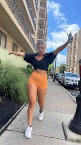 Katie Sigmonds Mega-Style Guide: Get The Look - LeakLab