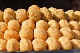 Tour De Beignets Magwinya Disposes Sur Une Etale En Plein Air Food Street Food Best Street Food