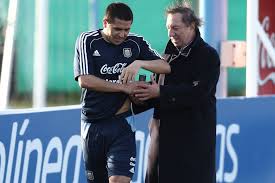 After having packed him in the prime icon pack, thinking i had got maradona, i was slightly dissapointed. Juan Roman Riquelme On Twitter Fuerzabilardo