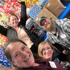 Just a few pictures from today… thanks for joining us for Community Day! It  was so wonderful to see so many people come together to make a difference.  @jfgindy @pjlibrarygreaterindianapolis