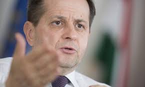 Adriai jachton fotózta le szijjártó pétert az átlátszó. Nyiltan Megfenyegette A Szijjarto Luxusjachtozasarol Iro Ujsagirot A Fidesz Kepviseloje