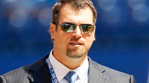 AN EYE FOR CHEMISTRY